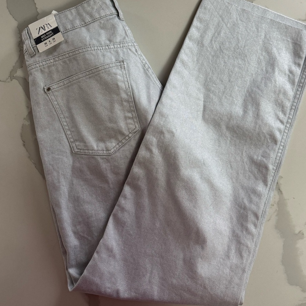Zara women’s wide-leg shimmery Jeans in Light Gray